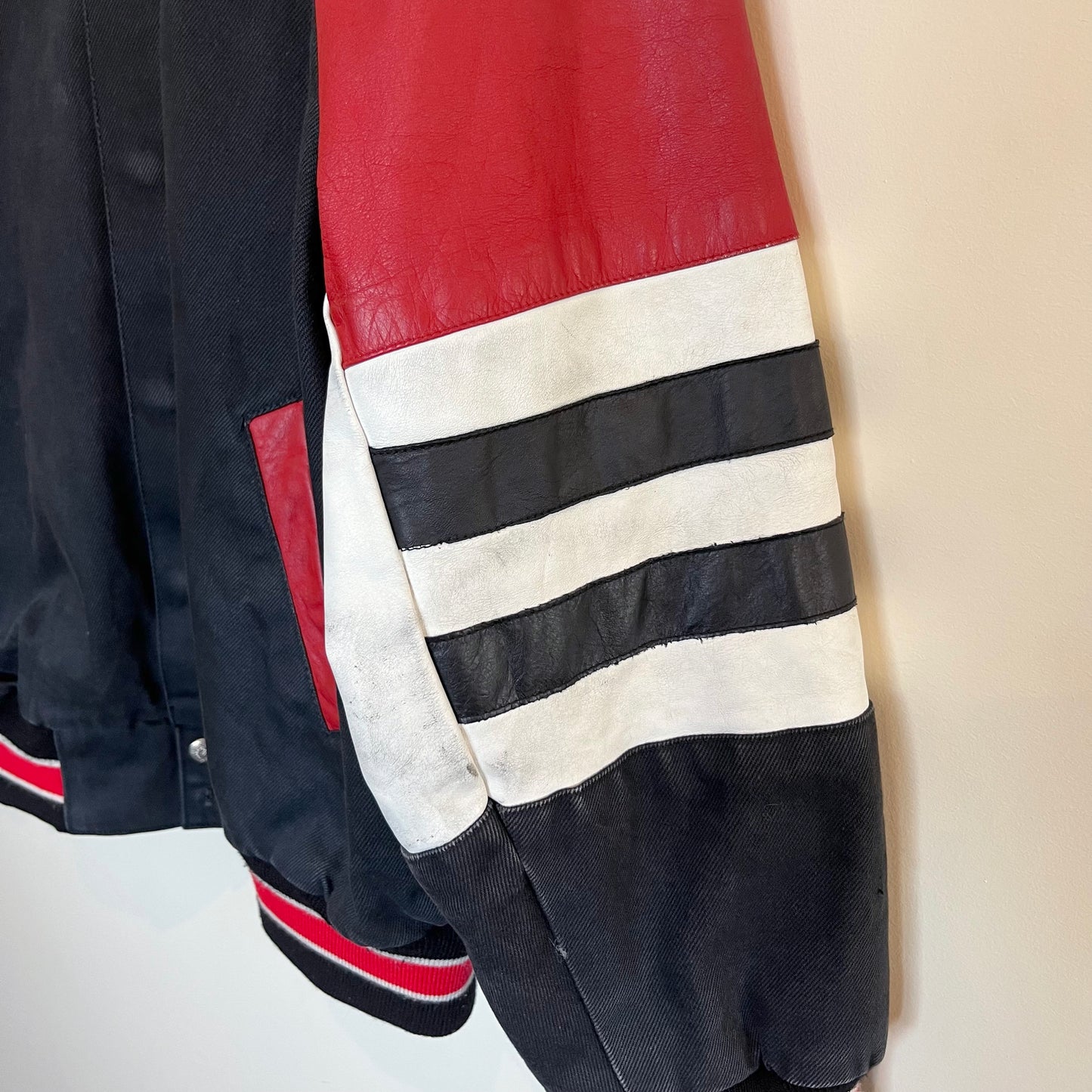 Chicago Bulls Leather Jacket | Jeff Hamilton