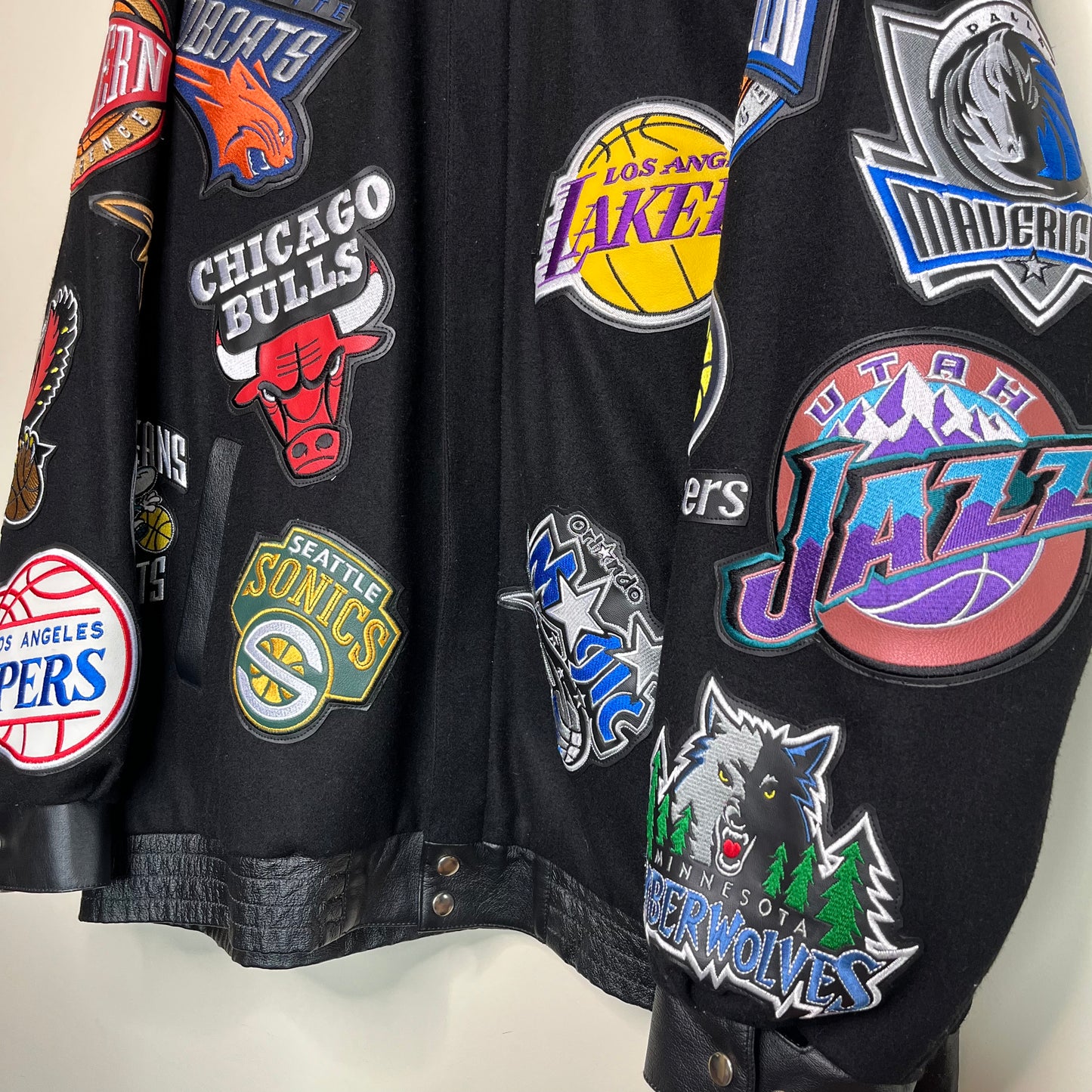 Vintage NBA Patch Hardwood Classics Jacket